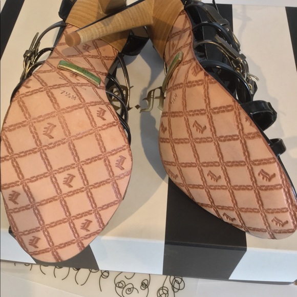 L. A. M. B. Ladonna Sandals Size 7 1/2 Black NIB - Picture 5 of 12